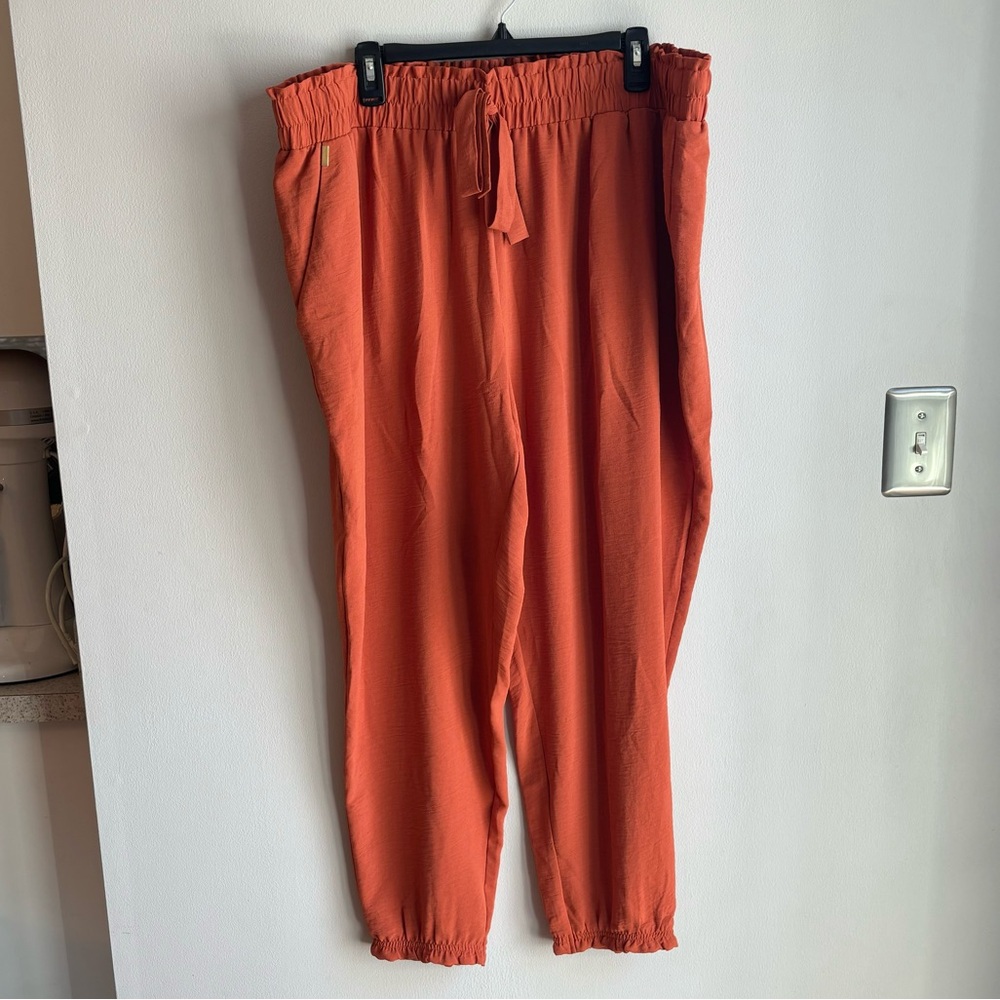 NYCC size 3x ruffled tie waist style jogger pant.